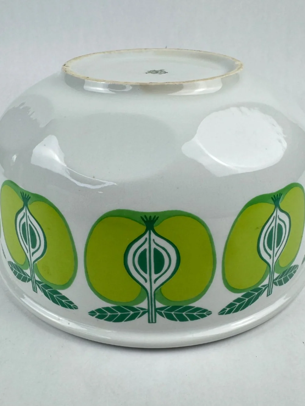 Vintage 1960s Arabia Finland Pomona Green Apple 8.5” Round Vegetable Mixing Bowl